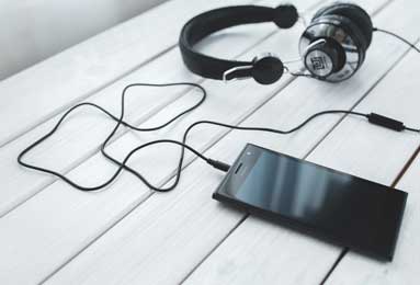 今日转会焦点信息：阿莫里姆猛追葡体核心，维拉接近锁定西甲攻击手！